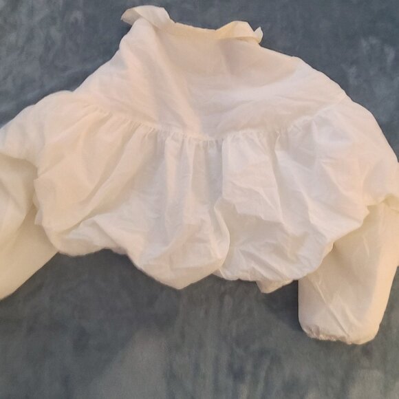 Girl's light puffy type inner-lined white jacket and/or windbreaker  Size S - Picture 5 of 5